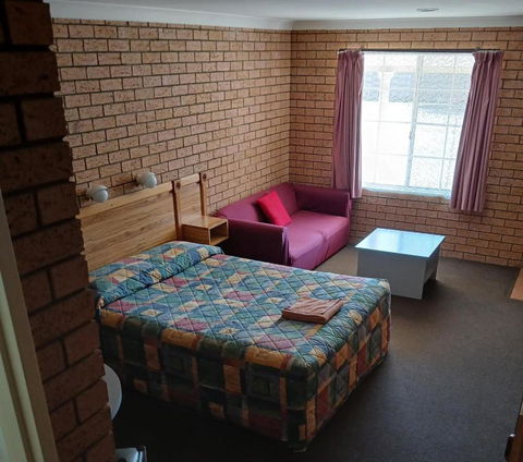 Aaron Inn Motel - Perths Hotel 3