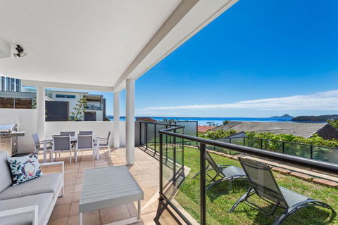 Above And Beyond - Beautiful Home With Heated Pool And Views - Perths Hotel 2