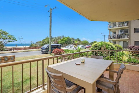 Absolute Beachfront Apartment! - Perths Hotel 0