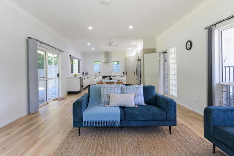 Absolute Beachfront Family Home - Cooya - Perths Hotel 4