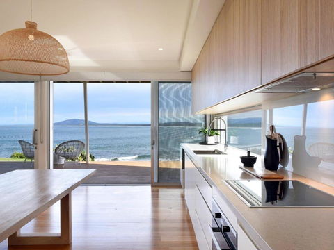 Absolute Waterfront - Perths Hotel 2