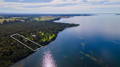 Acacia Lakehouse - Perths Hotel 2