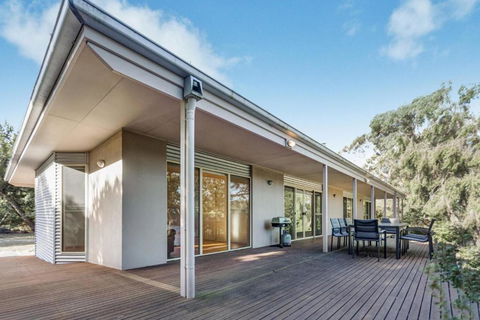 Acacia Lakehouse - Perths Hotel 4
