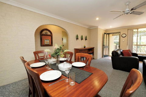 Acacia - Perths Hotel 1