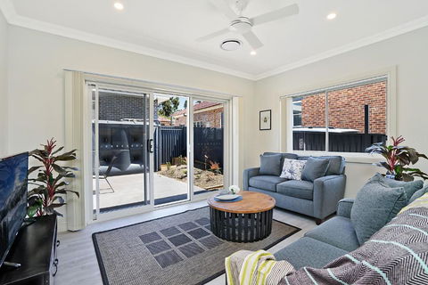 Accommodation Hunter - Adams Street Maitland - Perths Hotel 4