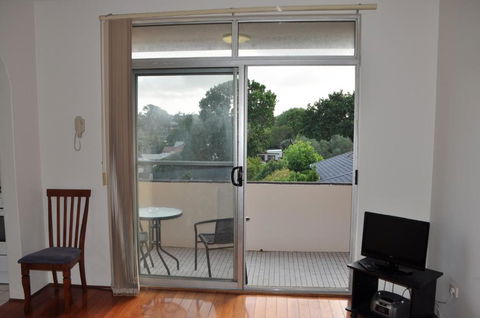 Accommodation Sydney Kogarah 2 Bedroom Apartment With Balcony - Perths Hotel 4