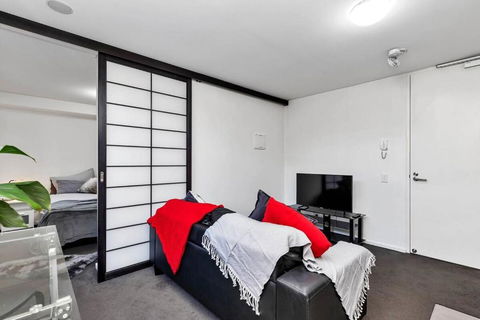 Adelaide CBD, East End Delight! Wifi, Central, Cafe - Perths Hotel 0
