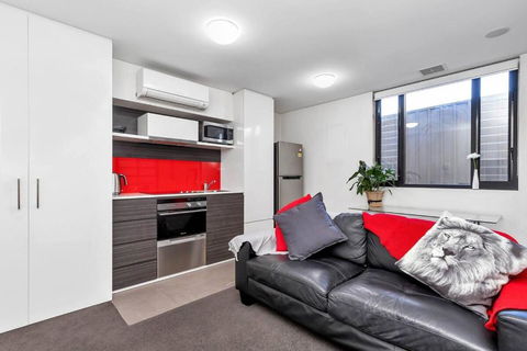 Adelaide CBD, East End Delight! Wifi, Central, Cafe - Perths Hotel 4