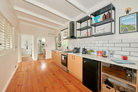 Adorable Beach Shack In The Heart Of Aireys Inlet - Perths Hotel 1