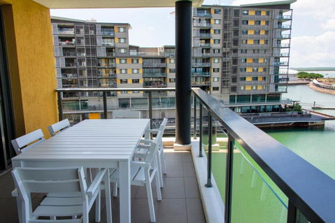 Absolute Waterfront - Tropical Sunrise Apartment Over The Water - Perths Hotel 4