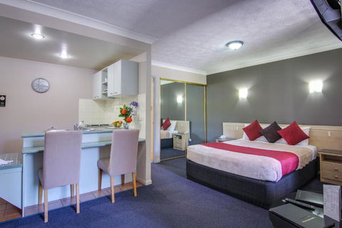 Albion Manor - Perths Hotel 1