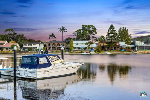 Aircabin - Woy Woy - Water Front - 6 Beds Lux Home - Perths Hotel 1