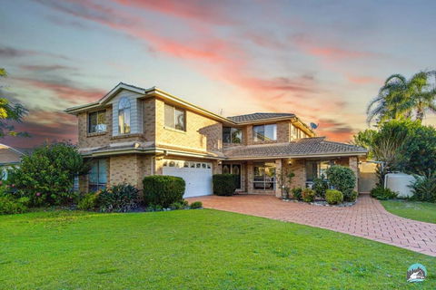 Aircabin - Woy Woy - Water Front - 6 Beds Lux Home - Perths Hotel 4