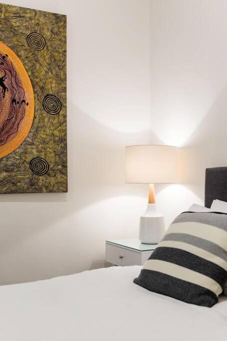 Albert Park Victorian House With Style And Art Gallery - Perths Hotel 4