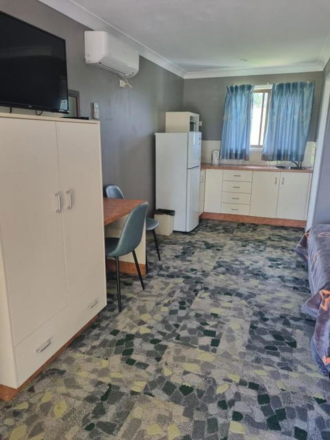 All Seasons Country Lodge - Perths Hotel 1