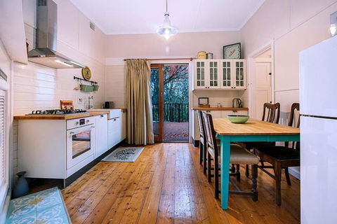 Allambee Cottage - A Place Of Rest - Perths Hotel 1
