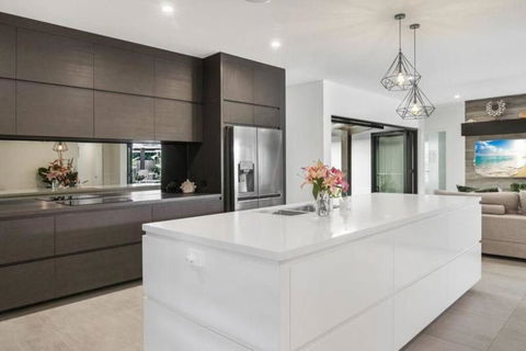 Allure - 4 Bedroom Luxury House In Port Douglas - Perths Hotel 1