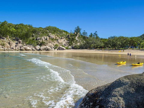 Alma Bay Holiday Unit 1 - Perths Hotel 0