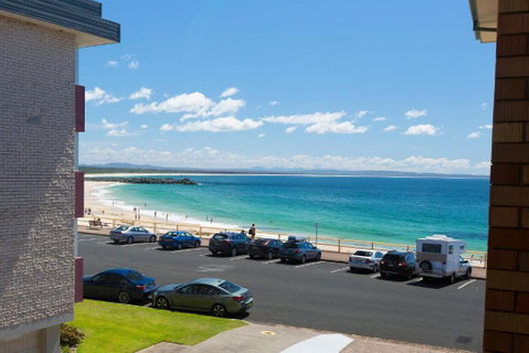 Aloha Beachside - Perths Hotel 4