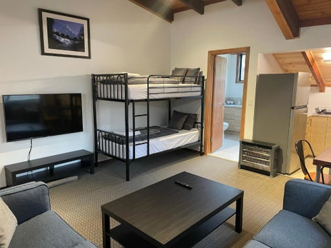 Alpine Retreat Mt Buller - Perths Hotel 3