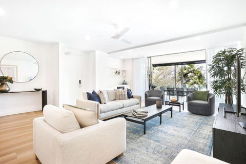 Amaroo - Luxury Apartment Overlooking The Coral Sea - Perths Hotel 4