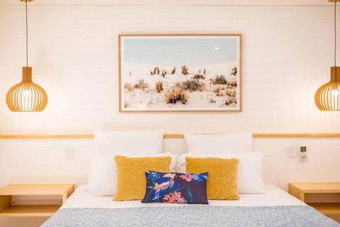 Amaroo Villa - Absolute Beachfront Port Douglas - Perths Hotel 4