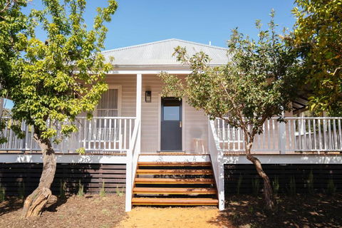 Ampersand Estates - Perths Hotel 1