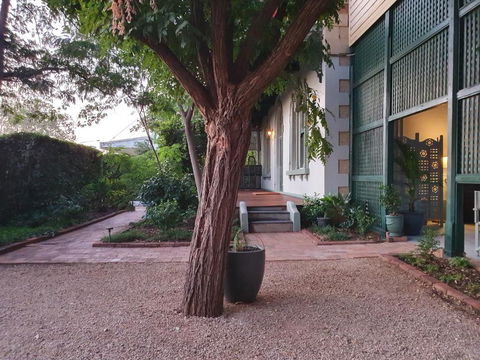 Anglesey House Iconic Forbes CBD Heritage Home - Perths Hotel 3