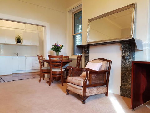 Anglesey House Iconic Forbes CBD Heritage Home - Perths Hotel 2
