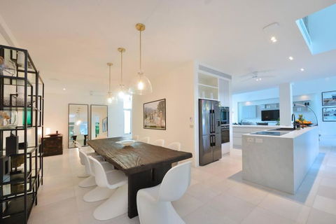 Anjea - Luxury 5 Bedroom Home By The Beach - Perths Hotel 1
