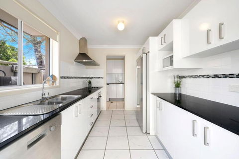 Annvilla - Two Bedroom Townhouse In Huskisson - Perths Hotel 3