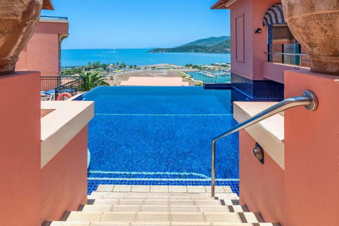 Airlie Dream - Perths Hotel 1