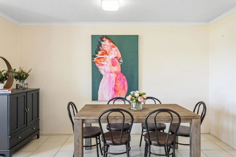 Albion Convenient Hideaway With Parking & Balcony - Perths Hotel 3