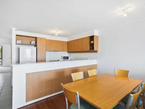 Apartment 11 Pacific Apartments - Perths Hotel 2
