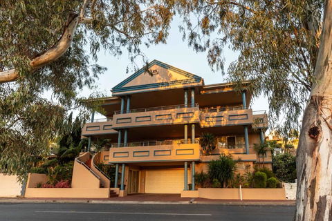 Apartment 2, 9 River Lane Mannum - Perths Hotel 0