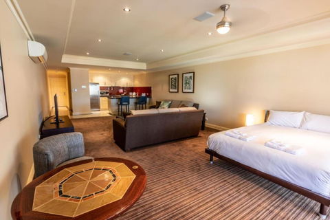 Apartment 2, 9 River Lane Mannum - Perths Hotel 4