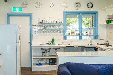 Apollo Bay Backpackers - Perths Hotel 2