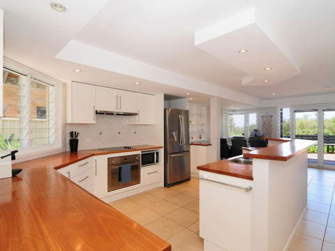 Arcadia By Jervis Bay Rentals - Perths Hotel 2