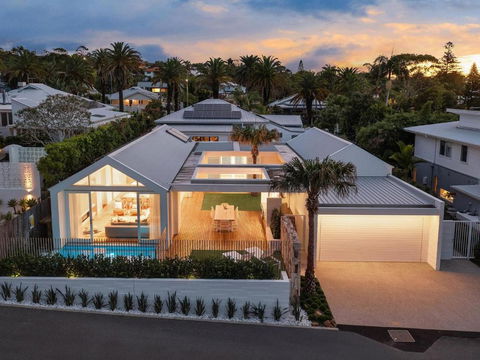Aroha Byron Bay - Perths Hotel 1