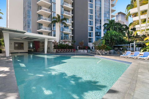 Artique 3 Bedroom Apartment Close To The Beach - CoastHM - Perths Hotel 1