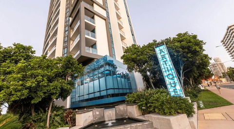 Artique 3 Bedroom Apartment Close To The Beach - CoastHM - Perths Hotel 3