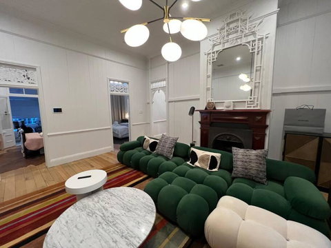 Artists Residence - Perths Hotel 0