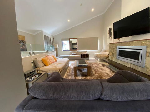 Aspen Creek 5 - Thredbo - Perths Hotel 2