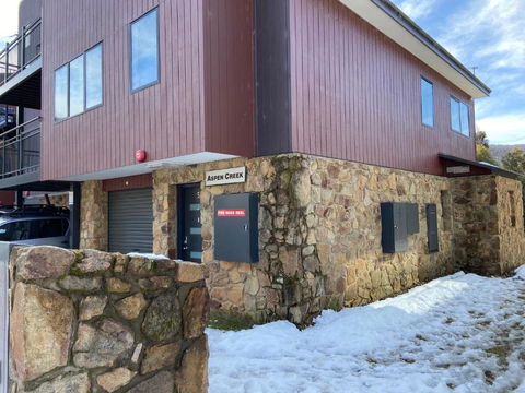 Aspen Creek 5 - Thredbo - Perths Hotel 0