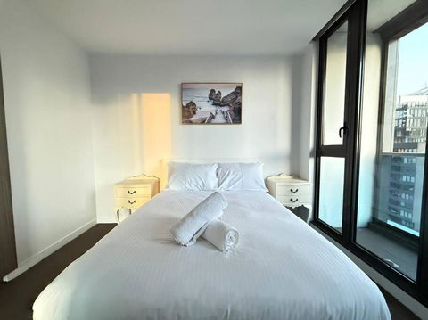 Astonishing 2B2B UpperWestSide Residence Opposite Southern Cross Station - Perths Hotel 3