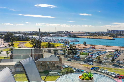 Astra Apartments Newcastle - Perths Hotel 0