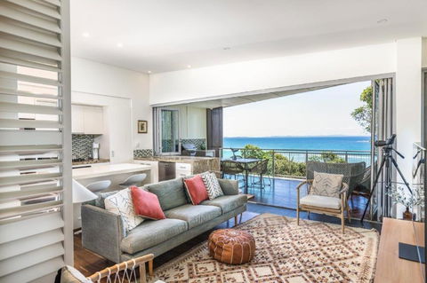 At Waves Penthouse Unit15 - Perths Hotel 1