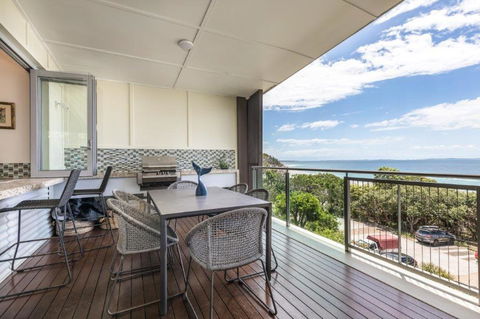 At Waves Penthouse Unit15 - Perths Hotel 4