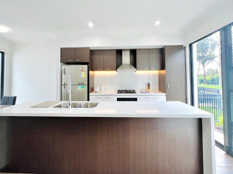Austral Newly Built Modern 3 Br Home - Perths Hotel 2