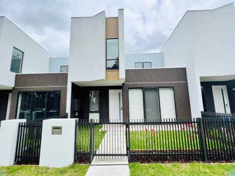Austral Newly Built Modern 3 Br Home - Perths Hotel 0